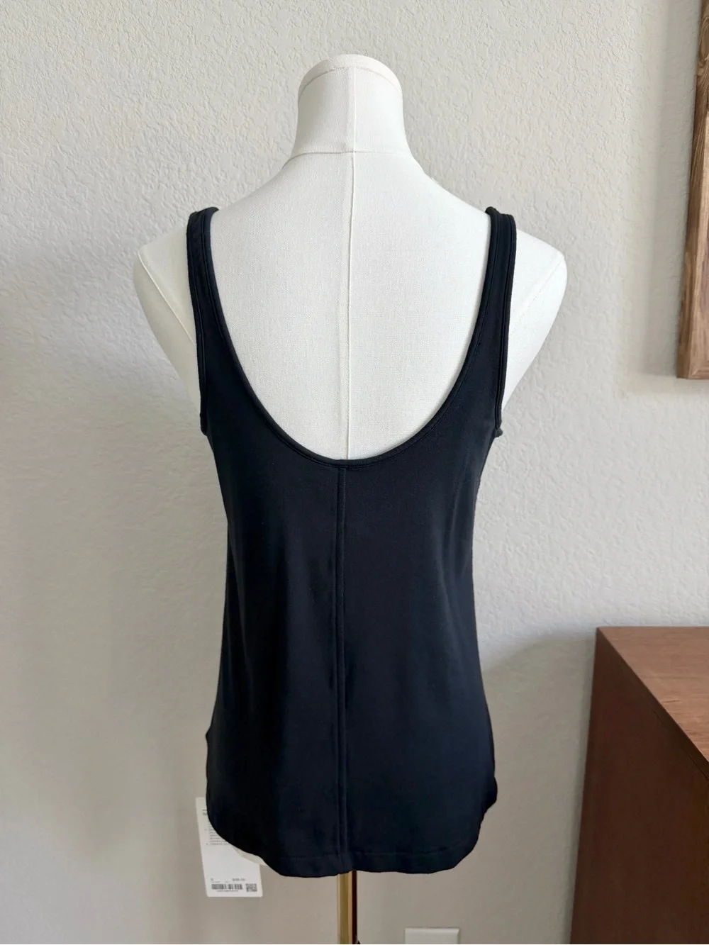Lululemon NWT BeCalm V-Neck Tank Black Size Small Soft Modal French Terry